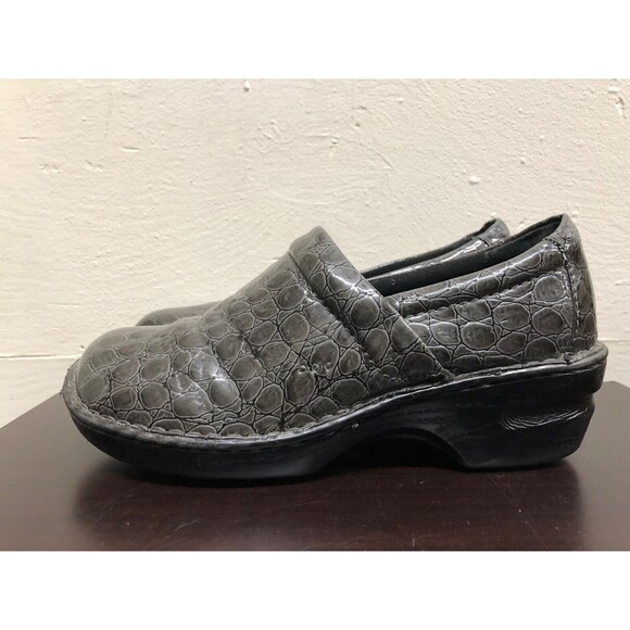 BOC Born Concepts Clogs Crocodile Embossed man made material Gray Shoes SZ US 9 - Picture 4 of 12
